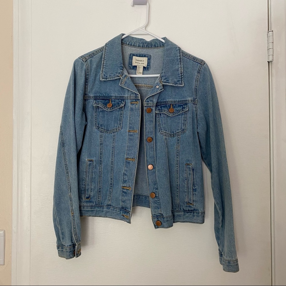 Denim jacket light wash size small